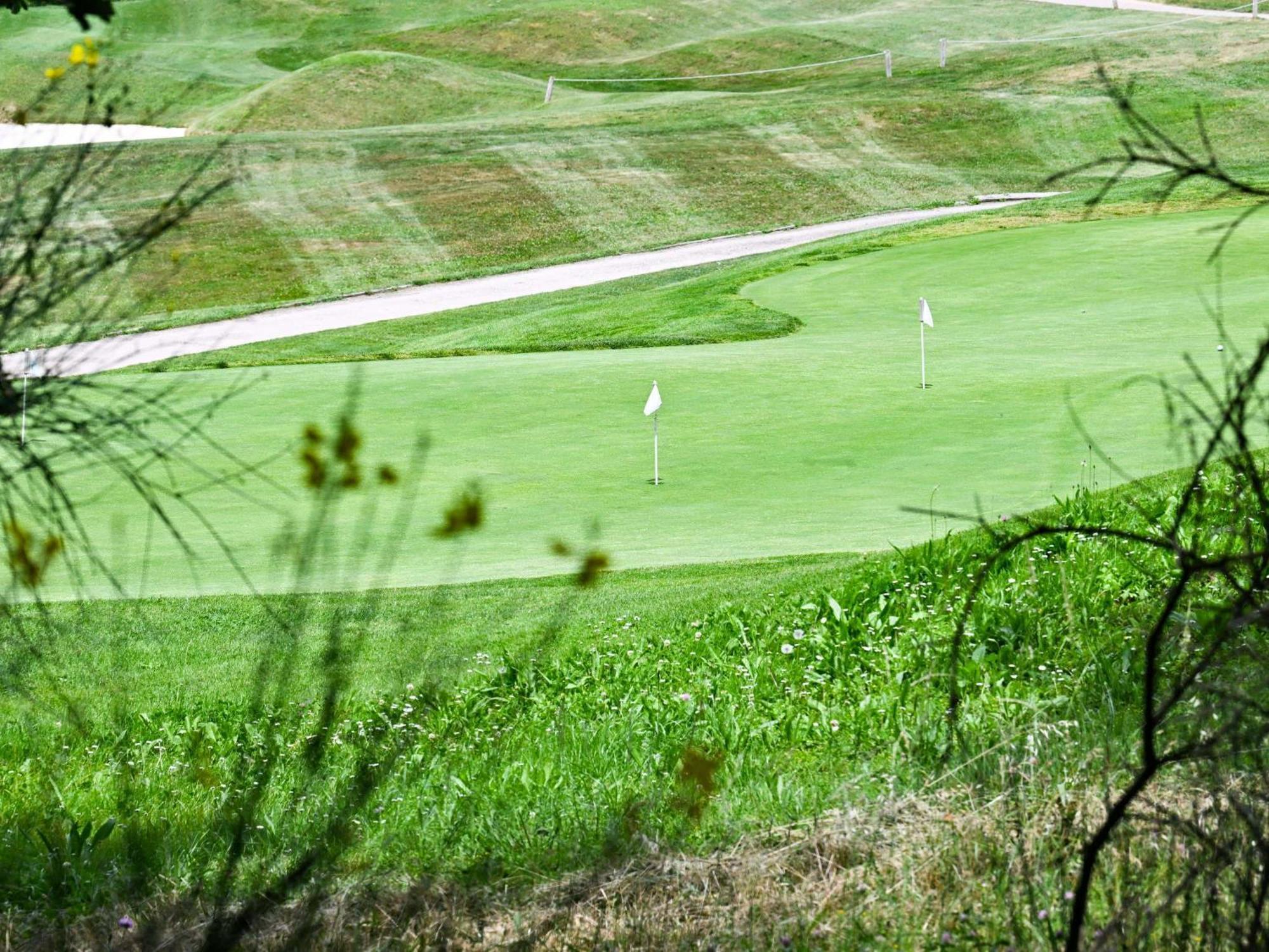 Mercure Brignoles Golf De Barbaroux & Spa Eksteriør bilde