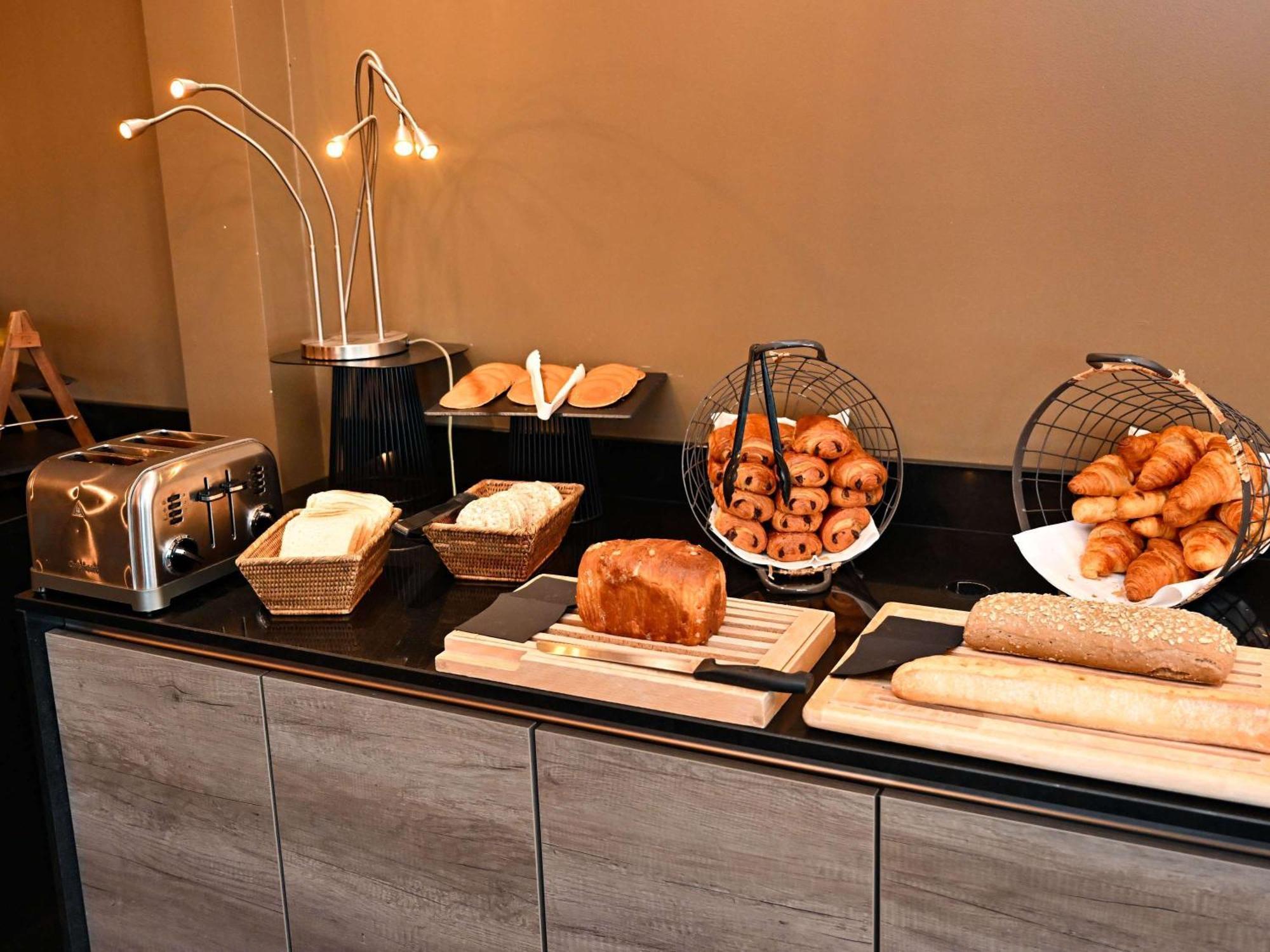 Mercure Brignoles Golf De Barbaroux & Spa Eksteriør bilde