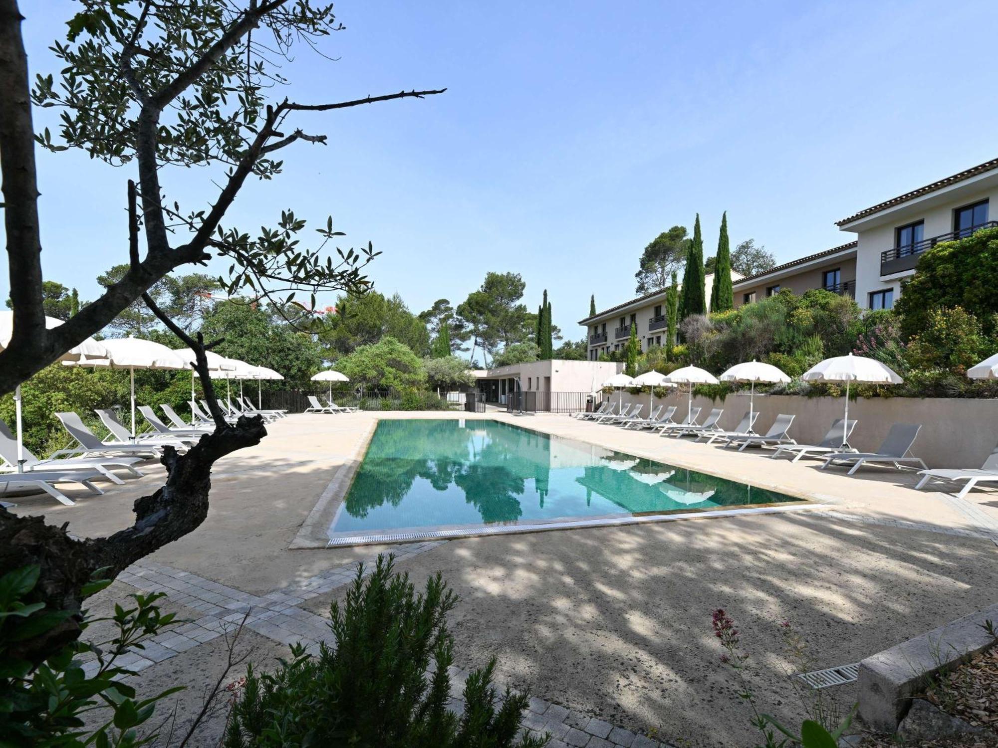 Mercure Brignoles Golf De Barbaroux & Spa Eksteriør bilde